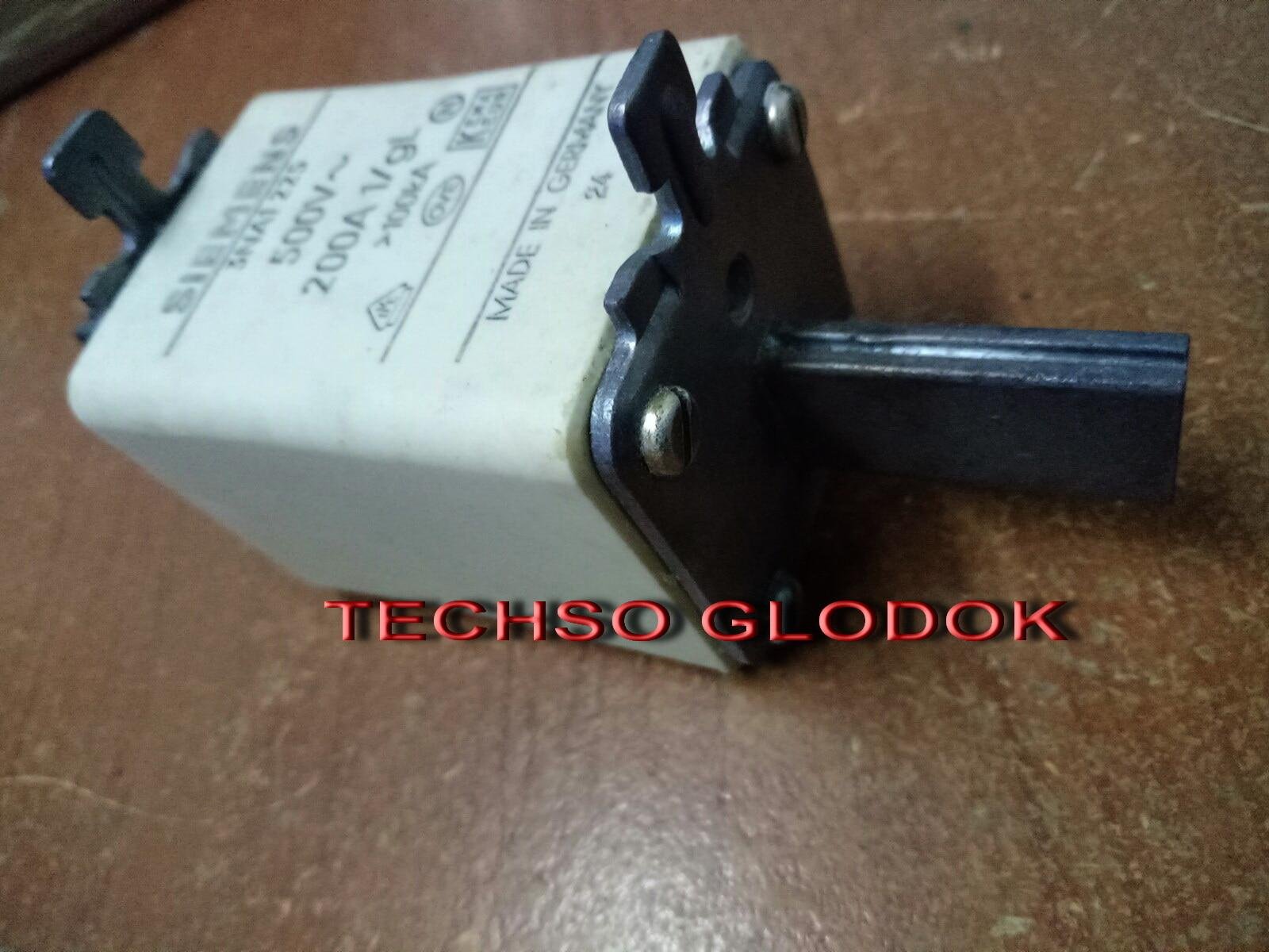 Fuse SIEMENS 3NA1 225 - 500V - Gambar 3