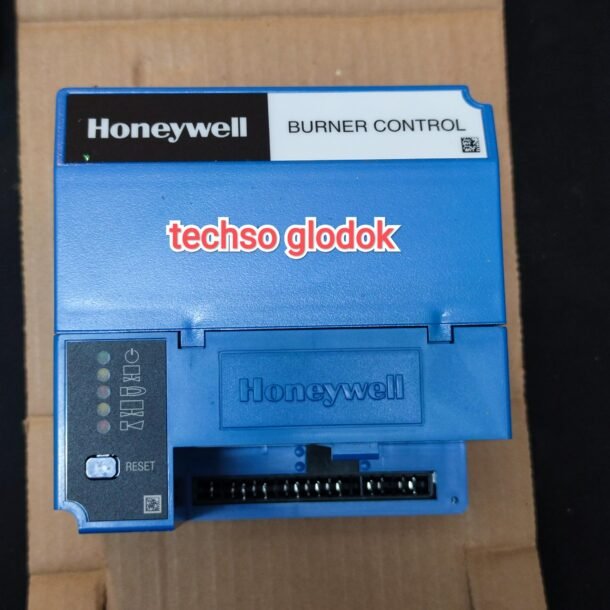 Honeywell EC7850A1122 relay module / Burner control